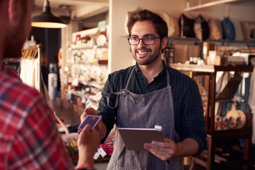 Retail employee engagement payroll software for retail (4)