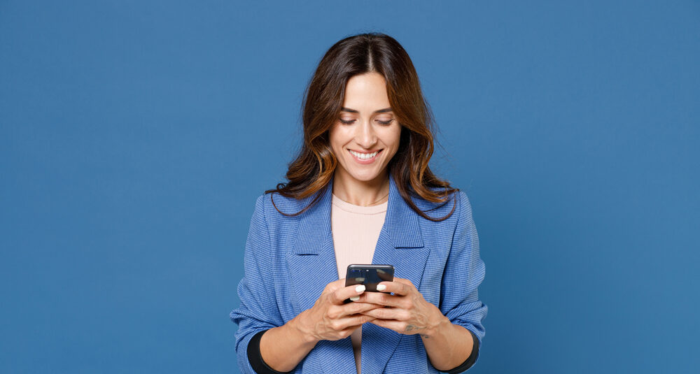Boost employee financial wellbeing with money tools and flexible pay (EWA)