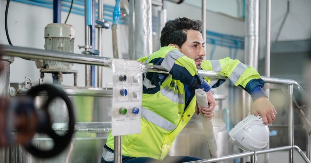 Nearly half of manufacturing employees plan to leave current role within two years