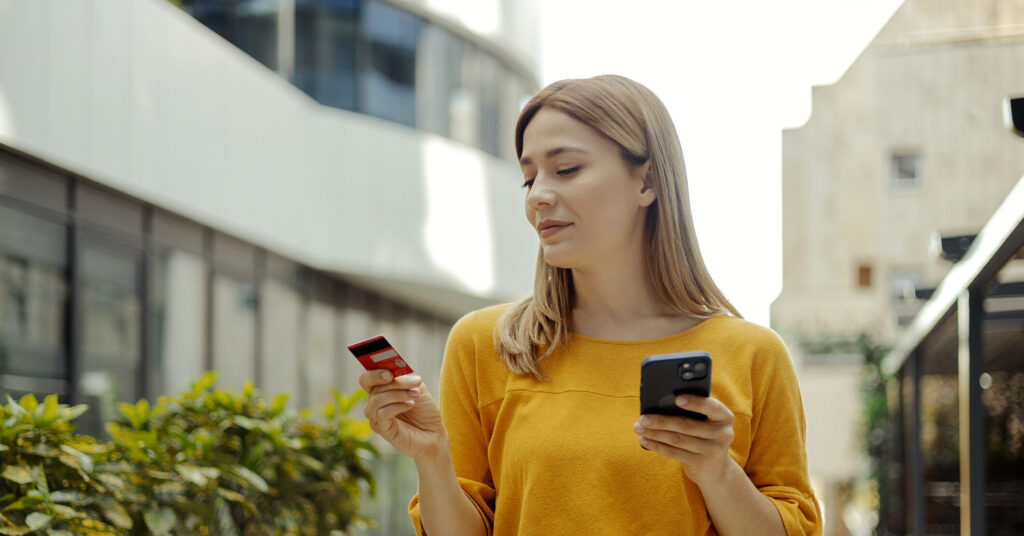 How does flexible pay (earned wage access) work?  